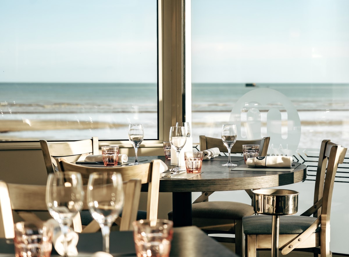 salle-restaurant-hotel-marine-arromanches-2